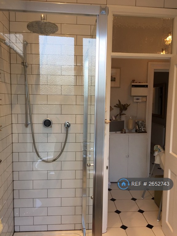 2 bedroom flat in Lorna Road, Hove, BN3 (2 bed) (#2652743)