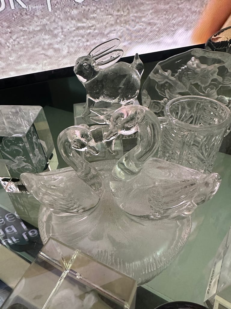 Glass and crystal ornaments. 