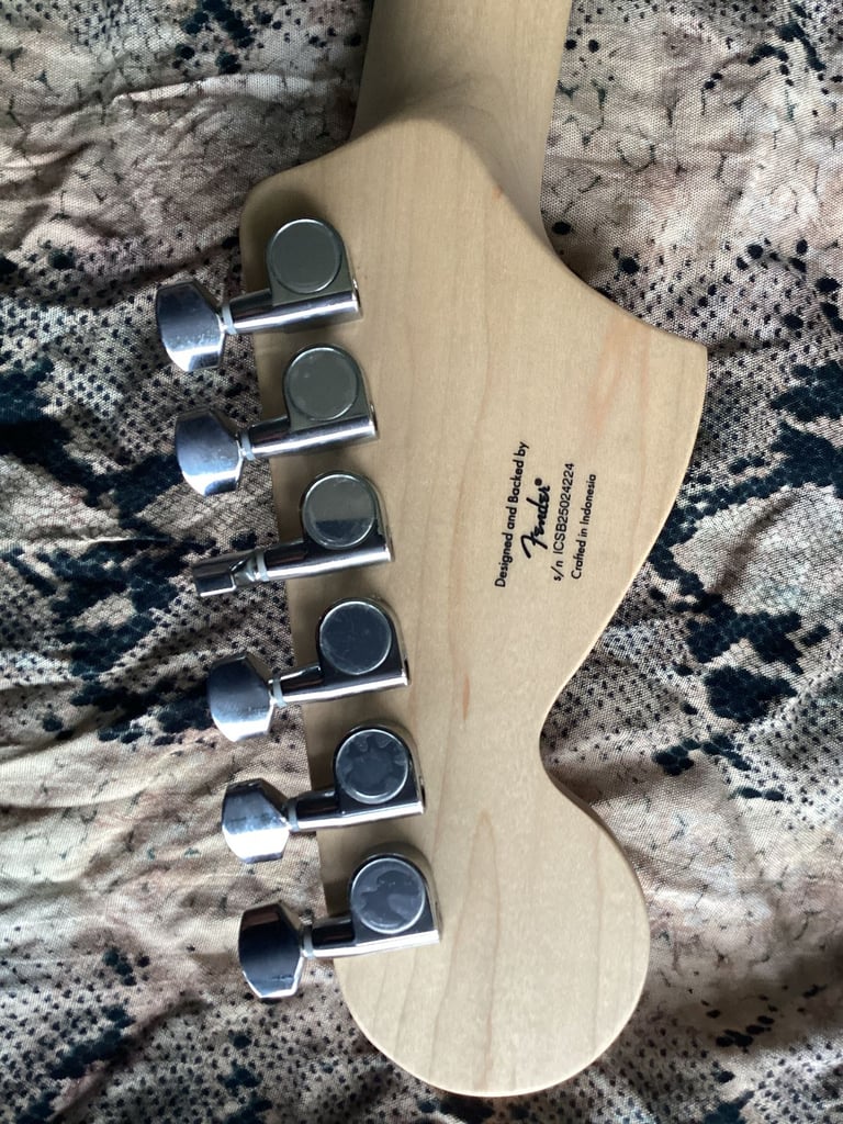 Squier Sonic Mustang - 2-Colour Sunburst