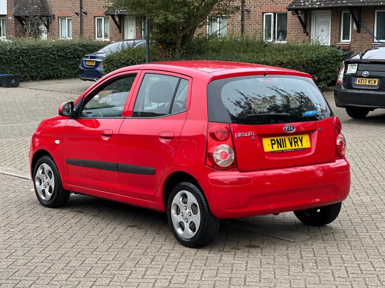 2011 KIA Picanto 2 Automatic 1.1L Petrol Full Kia Service History 1YR NEW MOT 44,000 Mileage 1 OWNER