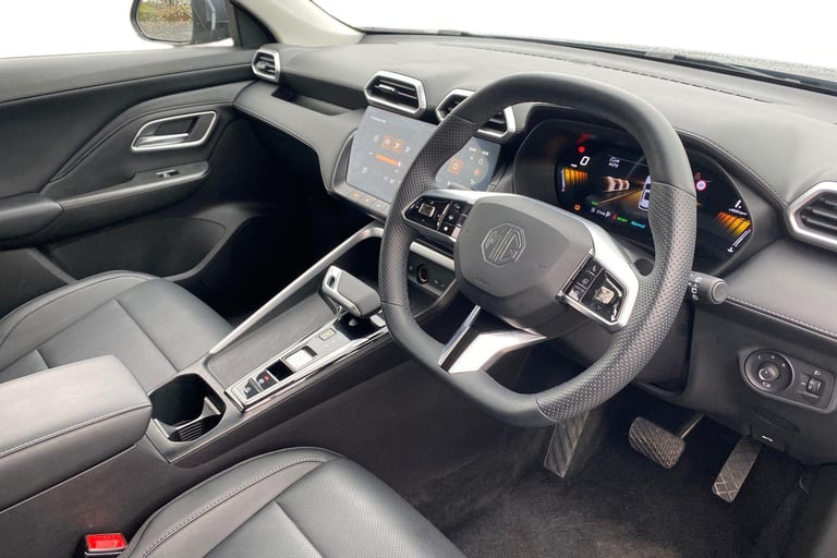 2025 MG MG ZS 106600 Hatchback Hybrid Automatic