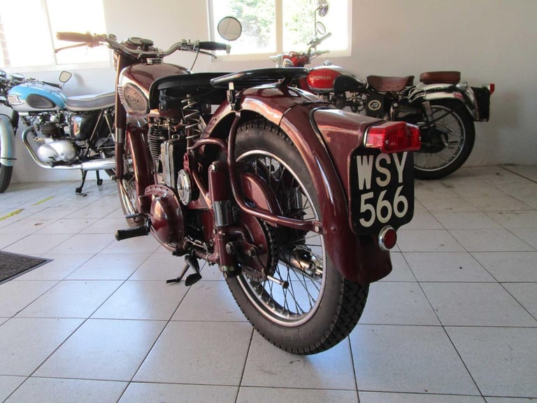 BSA B31 350 CC CLASSIC MOTORCYCLE