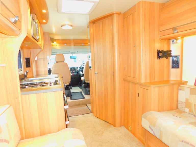 Bailey 625 Approach SE. Peugeot 2.2 Hdi Luxury 2 Berth Motorhome for Sale