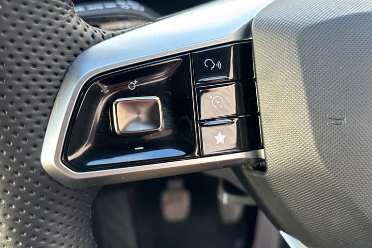 2024 MG MG HS 106290 Hatchback Petrol Manual