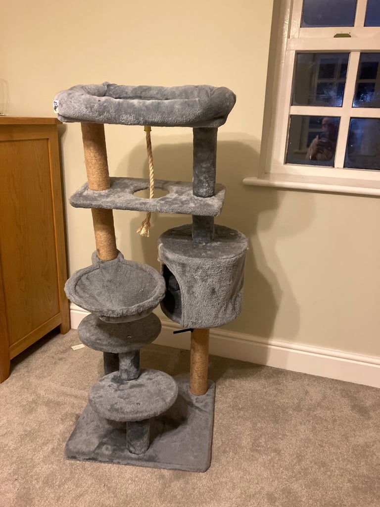 Large cat tree