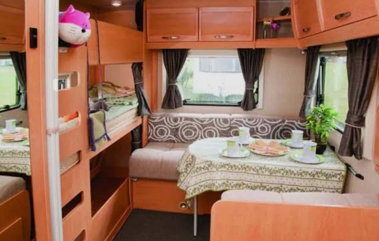 STUNNING ELDDIS 556 FULL 6 BERTH TRIPLE BUNKS + AWNING