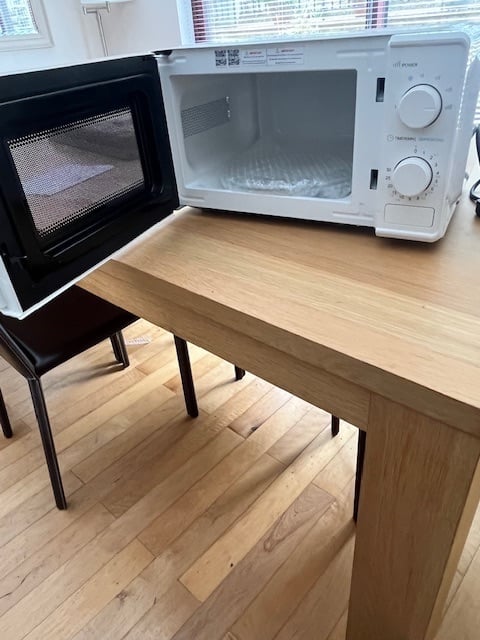 image for As good as new Cookworks Microwave.