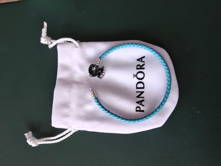 NEW UNWORN Turquoise Blue Leather Pandora Moments Seashell Bracelet S925 Ale UK  
