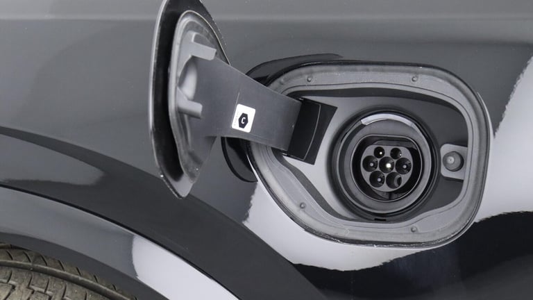2025 Volvo XC90 T8 PHEV AWD Ultra Dark (Sunroof, 360 Camera, Bowers &amp; Wilkins Sound) ESTATE P...