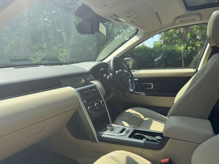 2015 Land Rover Discovery Sport 2.2 Discovery Sport HSE SD4 Auto 4WD 5dr SUV Diesel Automatic