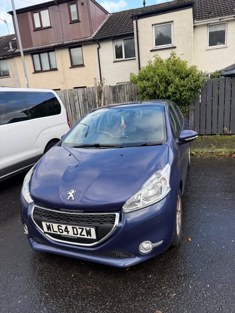 Peugeot, 208, Hatchback, 2015, Manual, 999 (cc), 5 doors
