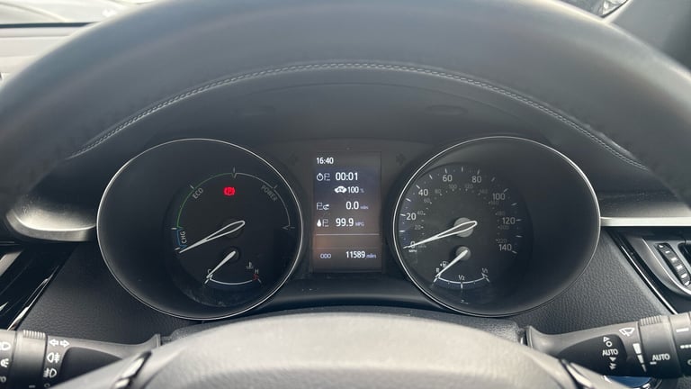 2022 Toyota C-HR 1.8 Hybrid Design 5dr CVT Hybrid Hatchback Hatchback Hybrid Automatic