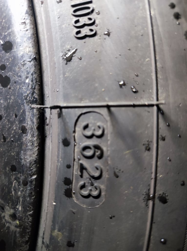 2 alloys and tyres 225/55/17 vivaro trafic primastar bmw vauxhall van car