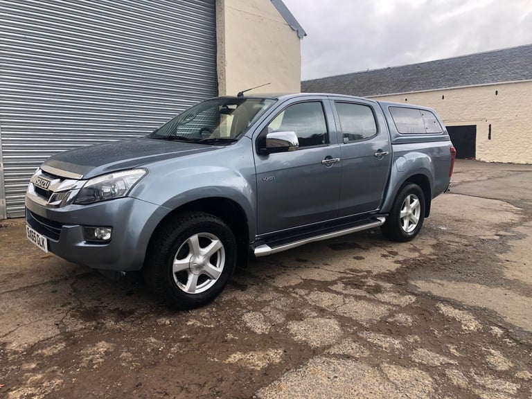 2015 Isuzu Yukon Double Cab Pick Up 4x4