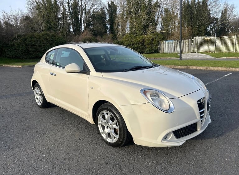 FULL YEARS MOT NEW BATTERY LOW INSURANCE 
