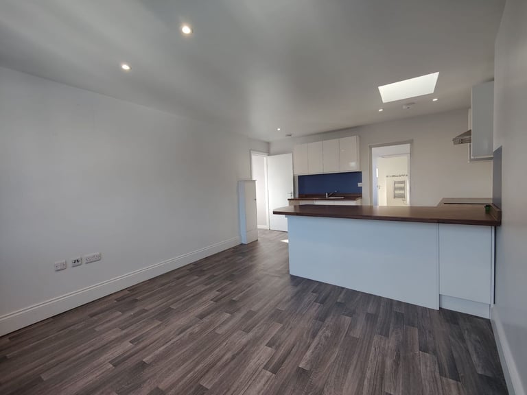 One Bedroom Flat Pets considered 