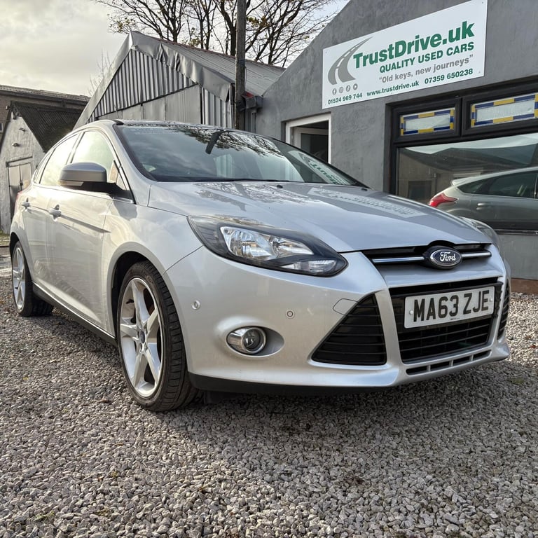 2013 Ford Focus 1.6 TDCi 115 Titanium Navigator 5dr HATCHBACK DIESEL Manual
