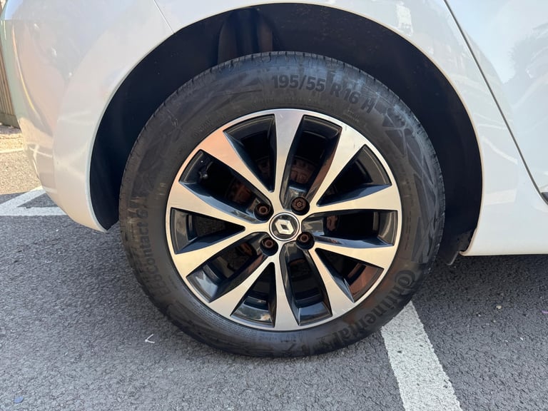 2021 Renault Clio 1.0 TCe 90 Iconic 5dr HATCHBACK Petrol Manual