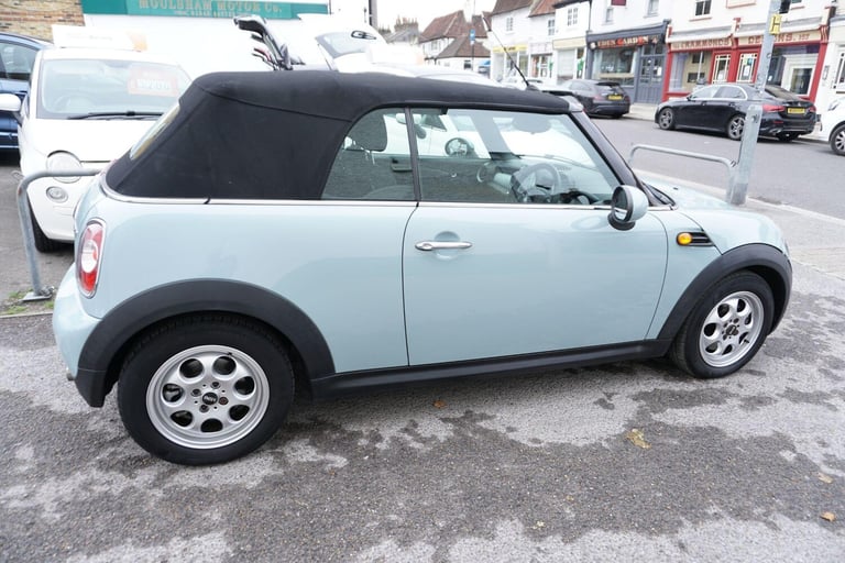 2013 MINI Convertible 1.6 Cooper 2dr CONVERTIBLE PETROL Manual