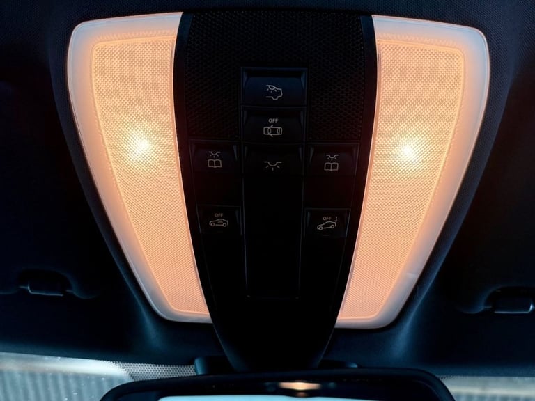 2011 Mercedes-Benz C Class C220 CDI BlueEFFICIENCY Sport 4dr Auto SALOON DIESEL Automatic