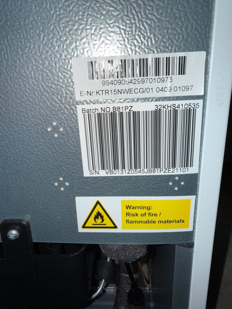 BOSCH Series 2 KTR15NWEAG Undercounter Fridge - White