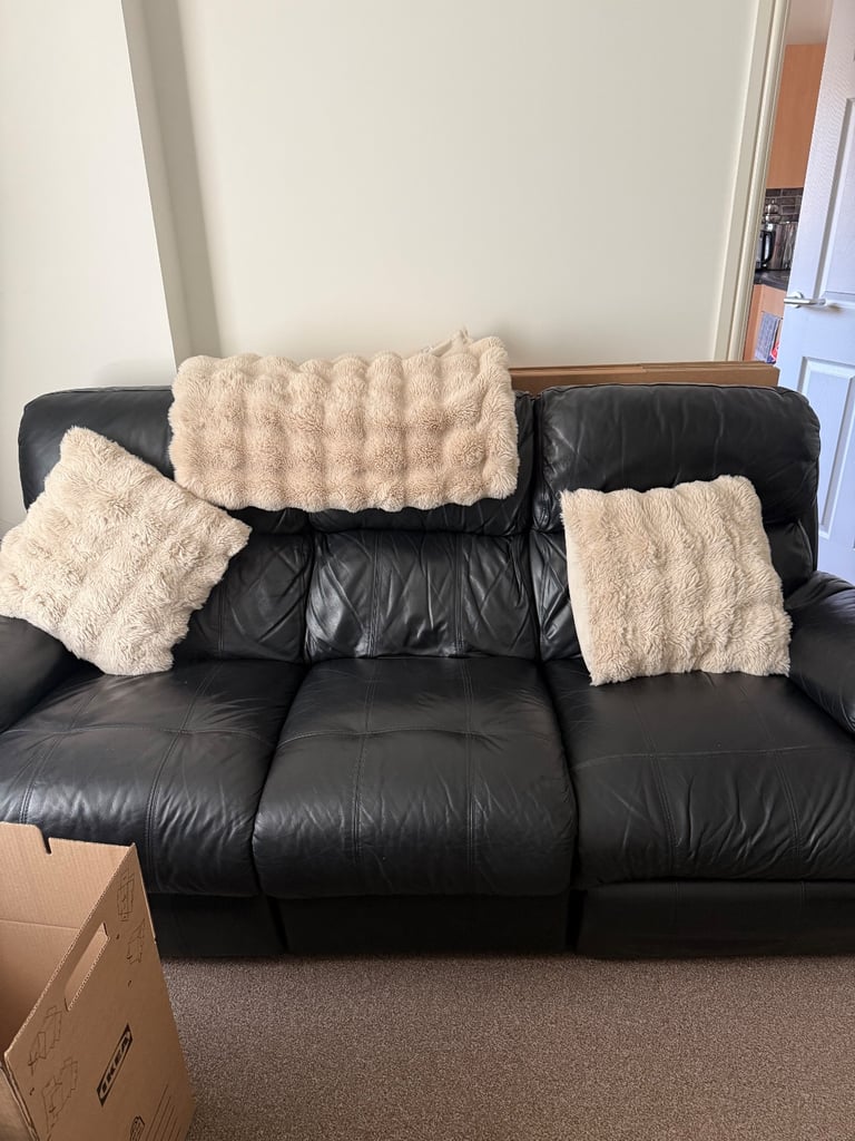 image for 3 Piece suite 