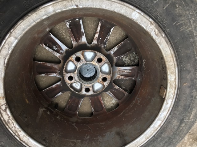 VW Golf Mk5 Alloy 15 inch Wheel 10 Spoke with tyre 195/65/15 1K0601025CA