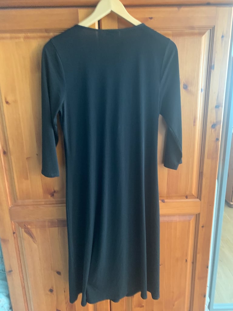 PHASE EIGHT BLACK DRESS