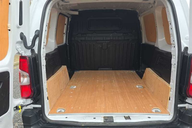 2023 Peugeot Partner 1000 1.5 BlueHDi 100 Professional Premium + Van PANEL VAN DIESEL Manual