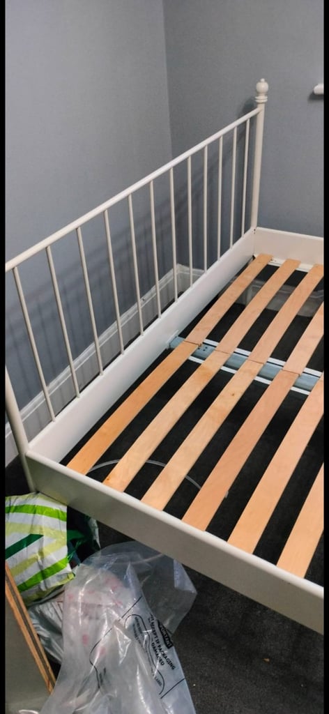 King size bed 