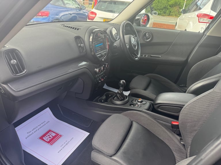 2018 MINI Countryman 1.5 Cooper 5dr + CHILI PACK / MEDIA PACK / 1 OWNER / ULEZ / FSH / NAV HATCHB...