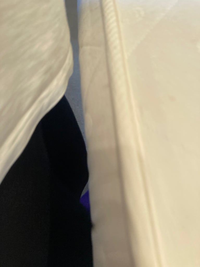 FREE Single silent night bed with 2 drawers 