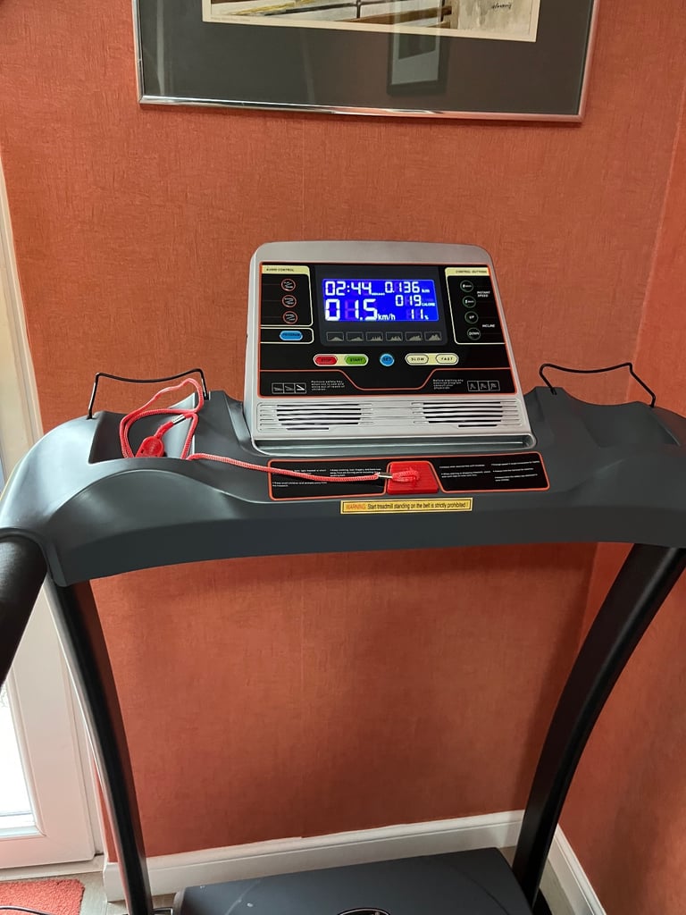 FOLDING TREADMILL