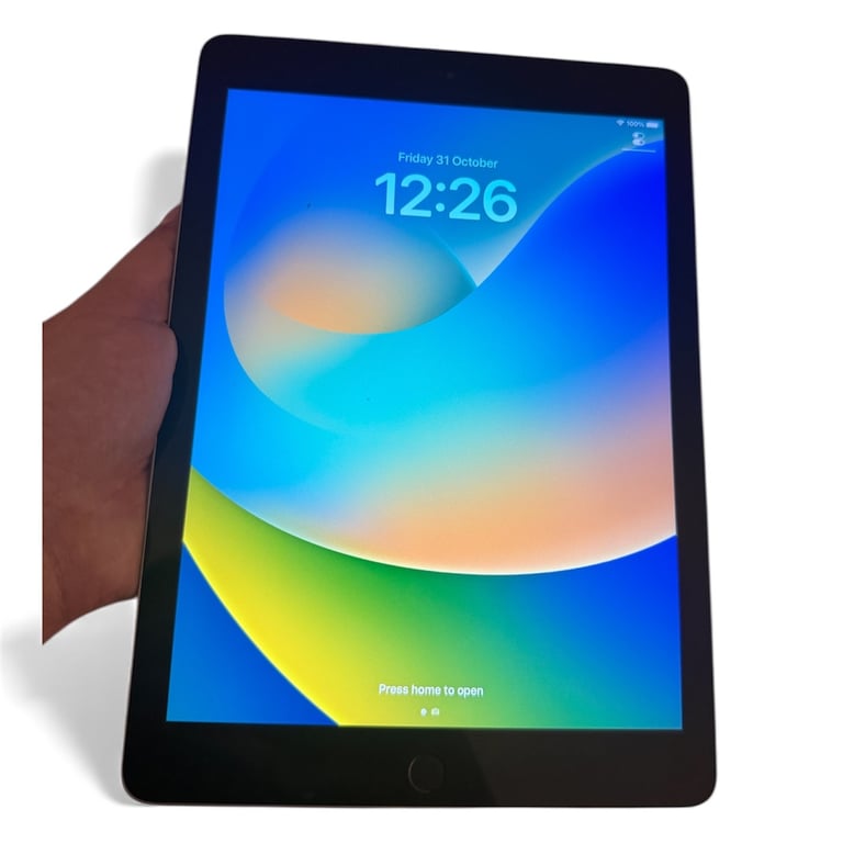 Apple iPad 5th gen 9.7’ 32gb WIFI