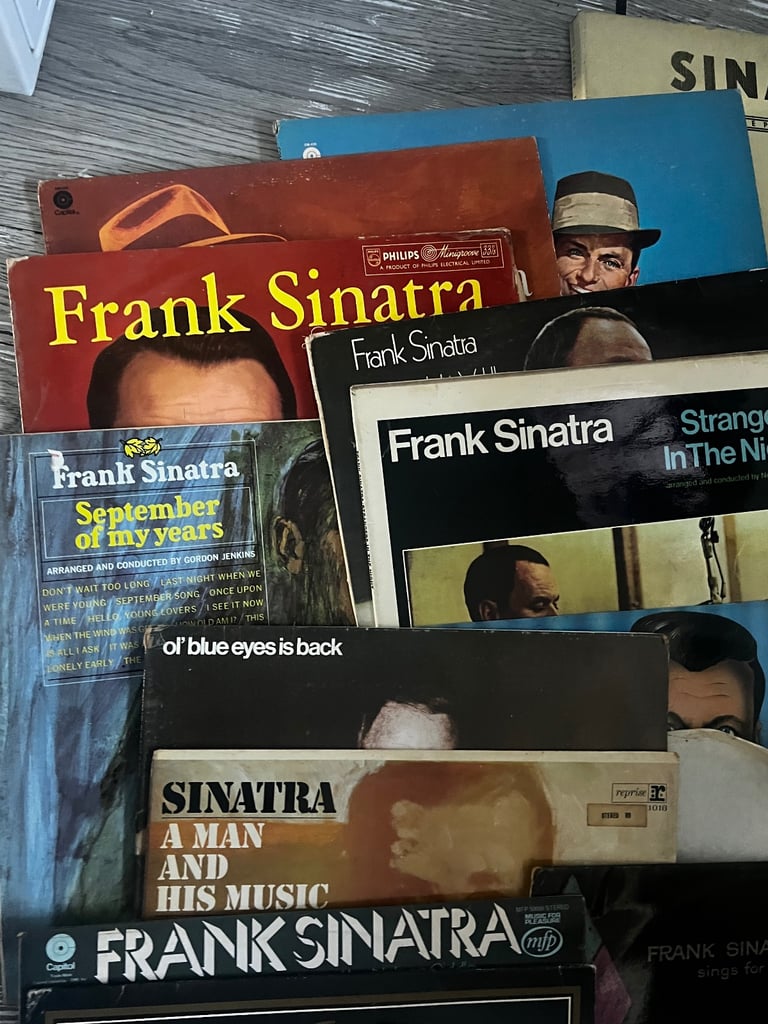35 Frank Sinatra vinyls 5 other artists 