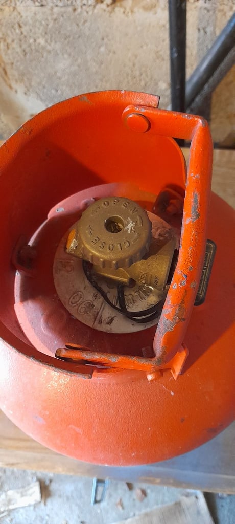 25% Full 4.5kg Propane Gas Bottle Cylinder 