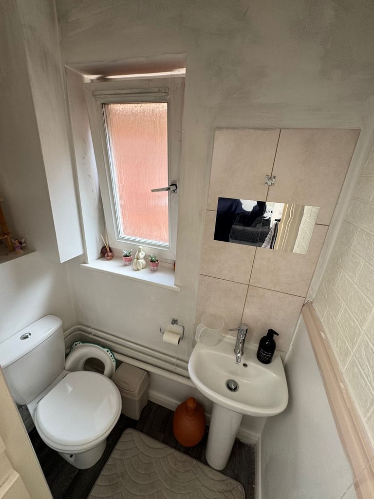 Two bedroom unfurnished flat available now Postcode PO5 1RN