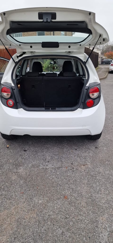 Chevrolet, AVEO, Hatchback, 2012, Manual, 1248 (cc), 5 doors