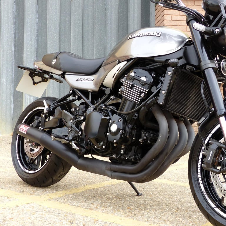 2021 KAWASAKI Z900 RS, A GLORIOUS EXAMPLE OF SUPERB MOTORCYCLE.