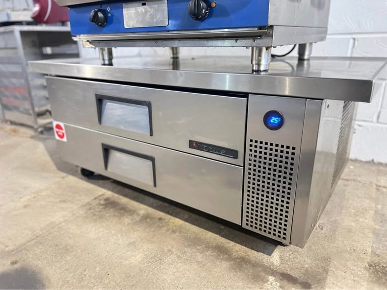  Commercial True Drawer Undercounter Chefs Base Fridge for Sale