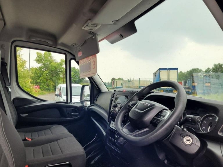 2023 ON 23 PLATE IVECO DAILY 35 S14B MWB 2300CC 135BHP DIESEL VAN 30K ULEZ FREE 