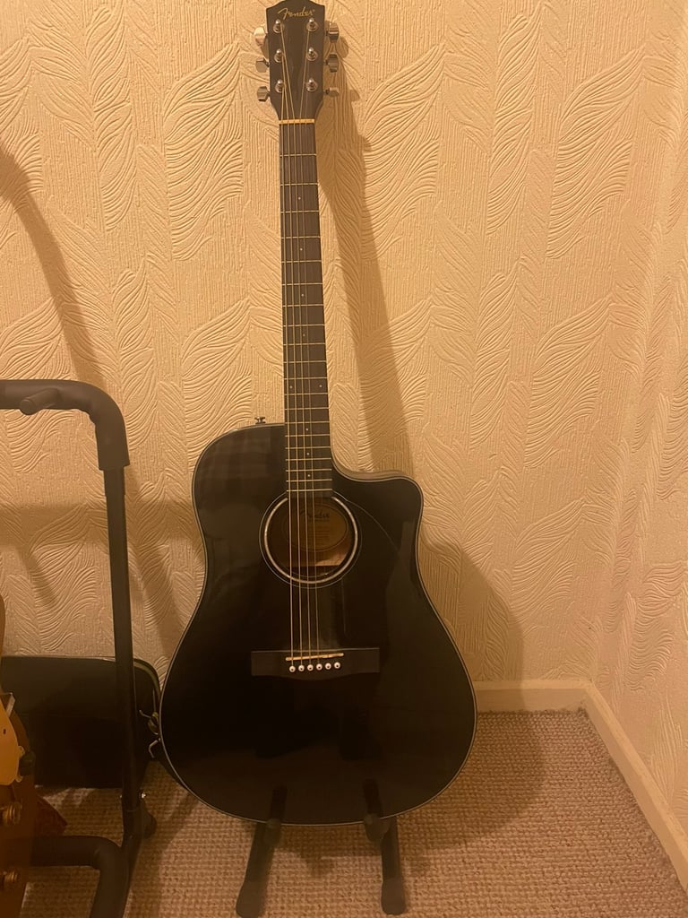 Electro acoustic fender guitar