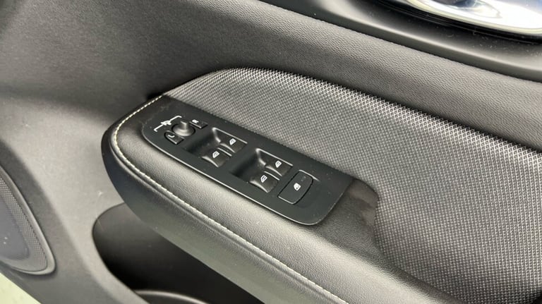 2020 Volvo V60 R-Design, B5 mild hybrid Estate Petrol Automatic