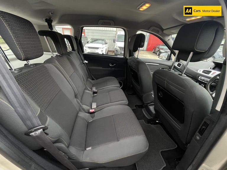 2010 Renault Scenic 1.5 dCi Dynamique TomTom MPV 5dr Diesel Manual Euro 4 (106 ps) MPV Diesel Manual