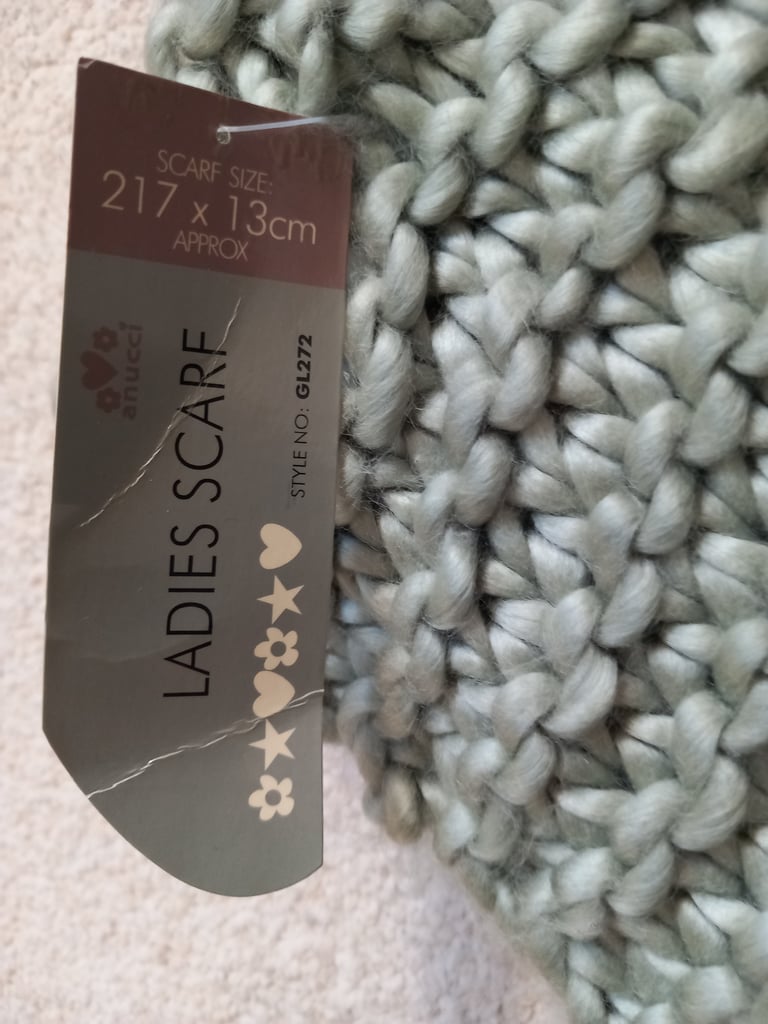 New Snood and scarf.  Both for £4  