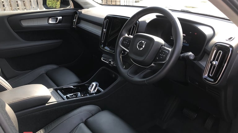 2023 Volvo XC40 2.0 B3P Plus Dark 5dr Auto Petrol Estate Estate Petrol Automatic