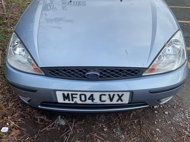 FORD FOCUS 1.6 ZETEC AUTOMATIC 04 REG BLUE 5 DOOR 11 MONTHS MOT LOW INSURANCE 36+MPG