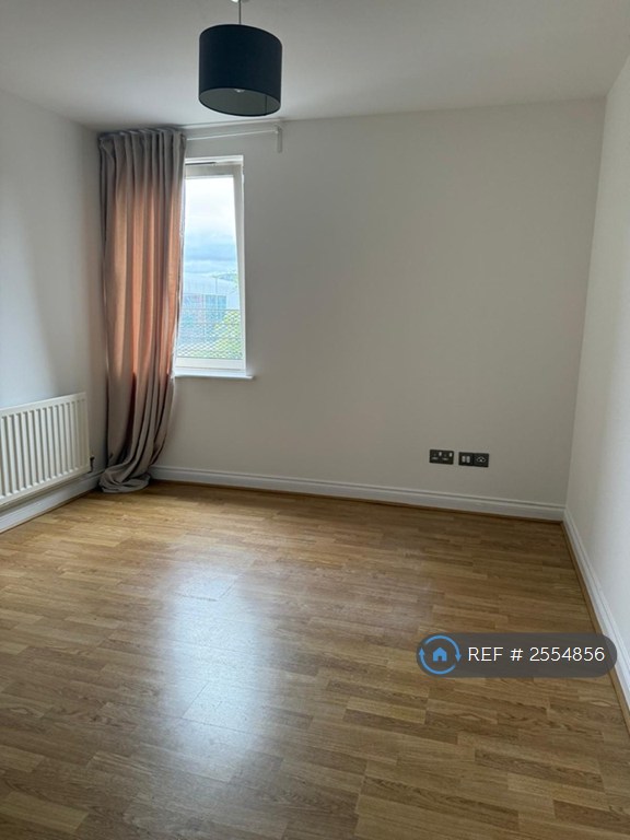 2 bedroom flat in Minerva Way, Glasgow, G3 (2 bed) (#2554856)