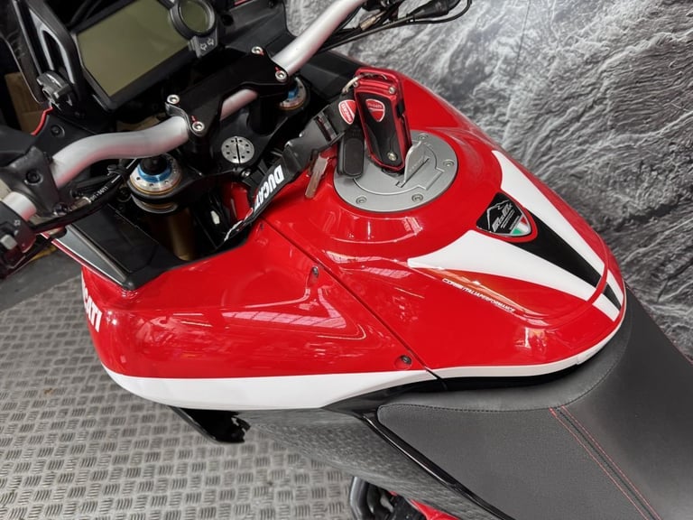 DUCATI MULTISTRADA 1200 S PIKES PEAK 2011