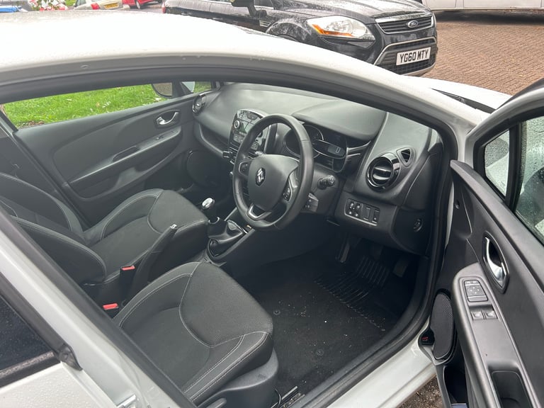 Renault, CLIO, Hatchback, 2019, Manual, 898 (cc), 5 doors